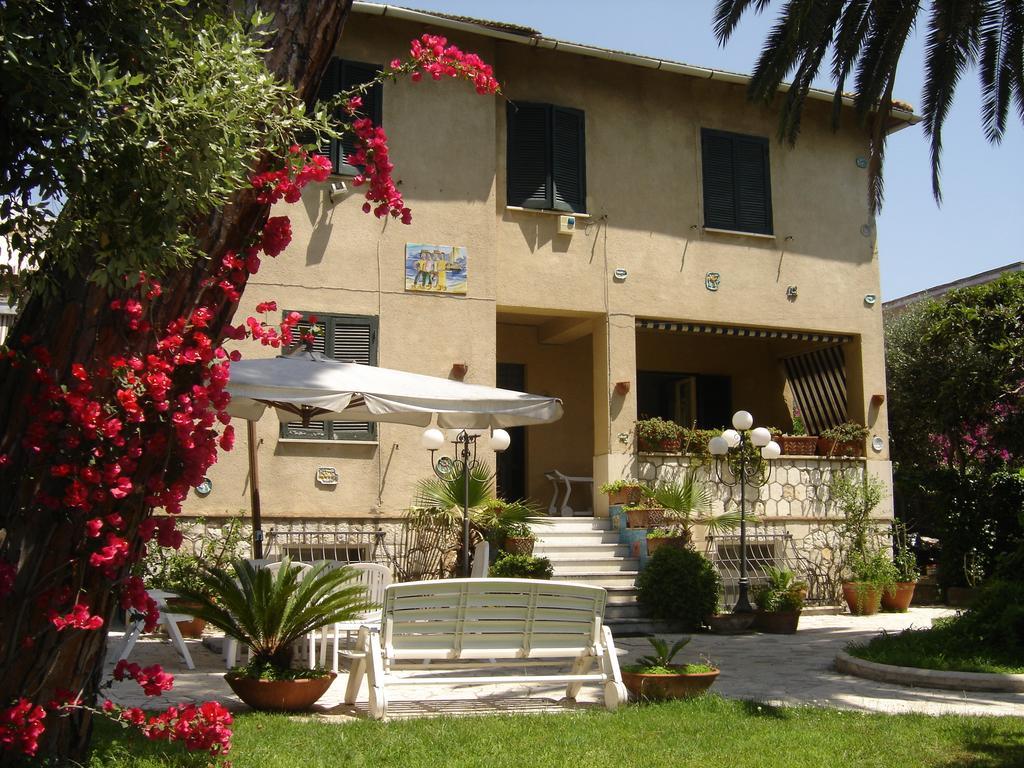 B&B Villa Fantasia Гаета Екстериор снимка